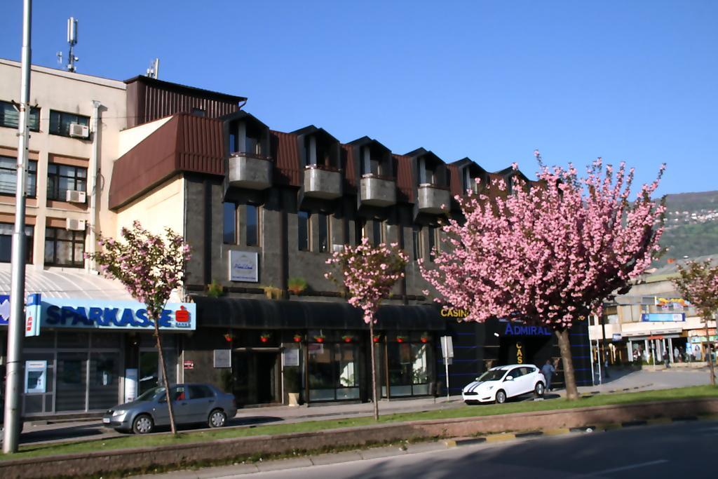 Hotel Lirak Tetovo Exterior photo