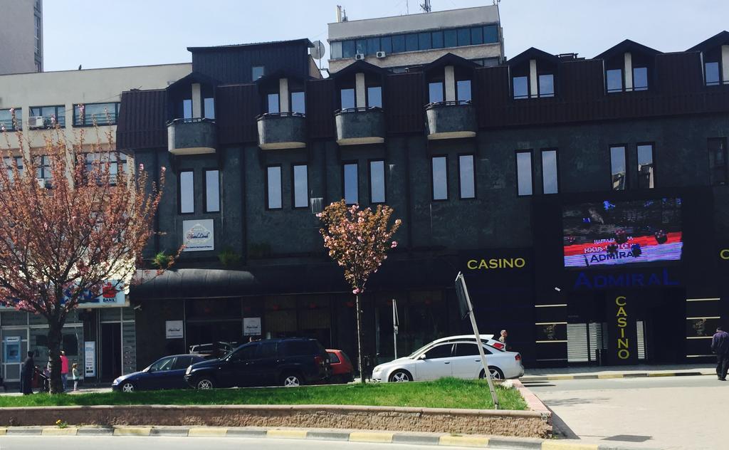 Hotel Lirak Tetovo Exterior photo